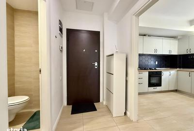 Apartament cu 3 camere decomandat în Ștefăneștii de Jos