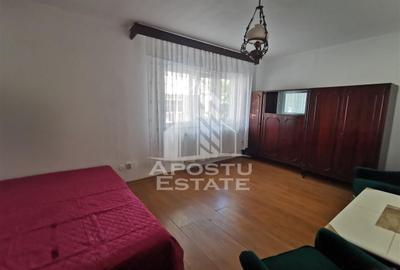 Apartament cu 2 camere decomandat, mobilat în Soarelui