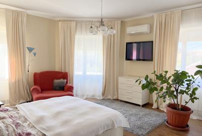 Casă cu 4 camere cu Teren 120 Mp în Traian