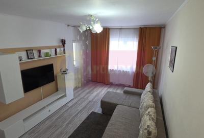 Apartament cu 3 camere decomandat în Central - 1