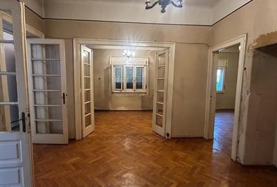 Apartament cu 3 camere decomandat în Dorobanți