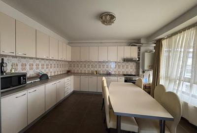 Apartament cu 3 camere semidecomandat, mobilat în Sud - 10