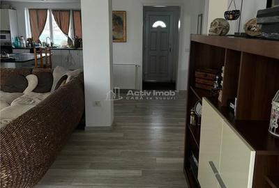Casă cu 4 camere cu Teren 500 Mp în Central - 2