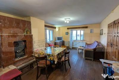 Casă cu 7 camere cu Teren 1656 Mp în Central - 11