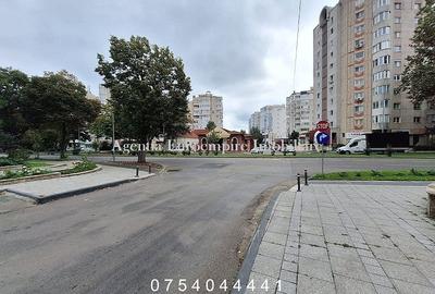 Apartament cu 2 camere decomandat în Capitol