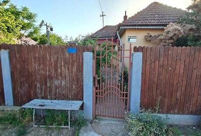Casă cu 4 camere în Central - 2