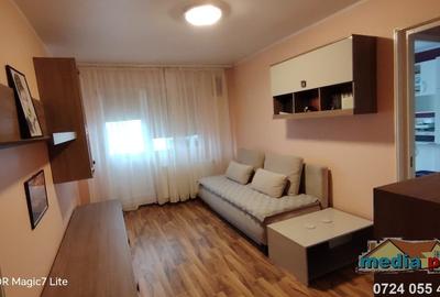 Apartament cu 3 camere semidecomandat în Micro 39