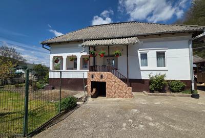 Casă cu 4 camere în Stănești - 7