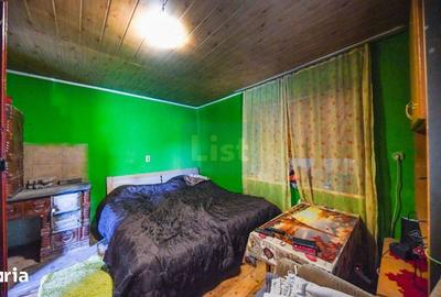 Casă cu 3 camere cu Teren 3245 Mp în Vultureni