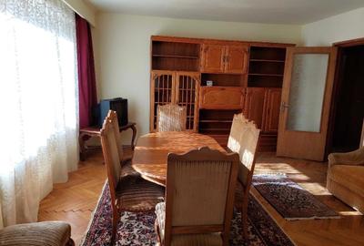 Apartament cu 4 camere decomandat, mobilat în Gheorgheni