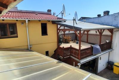 Casă individuală cu 7 camere cu Canalizare în Central - 7