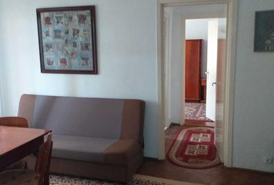 Apartament cu 2 camere semidecomandat în Podu Roș