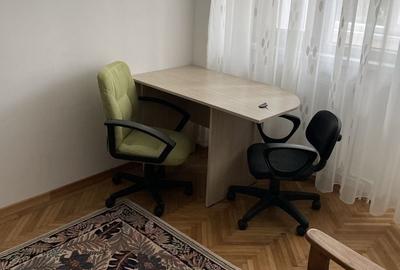 Apartament cu 3 camere semidecomandat în Popoveni