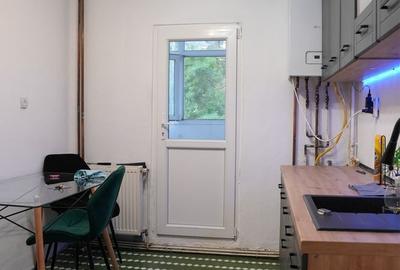 Apartament cu 2 camere decomandat în 1 Mai - 3