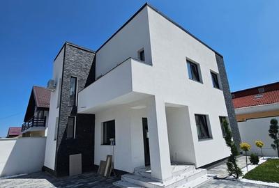 Casă cu 4 camere cu Teren 322 Mp în Romanești - 2