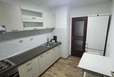 Apartament cu 2 camere semidecomandat în Turnișor