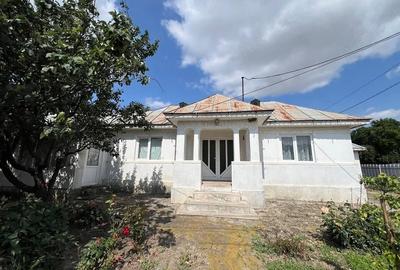 Casă cu Teren 1000 Mp în Mirceștii Noi