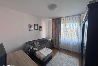 Apartament cu 3 camere decomandat în Dâmbu Pietros