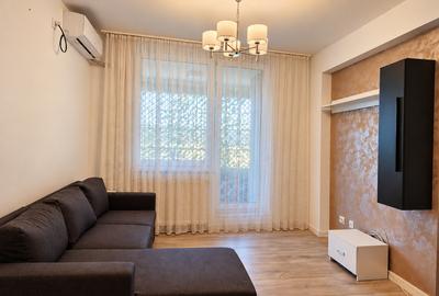 Apartament cu 3 camere semidecomandat în Roșu