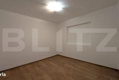 Spațiu comercial, de 70 mp, în Micro 11