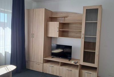 Garsonieră decomandată în Decebal