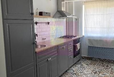 Apartament cu 4 camere semidecomandat, mobilat în Lujerului