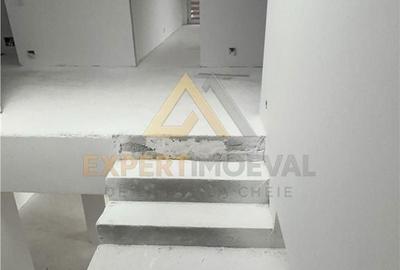 Casă cu Teren 2100 Mp în Central - 13