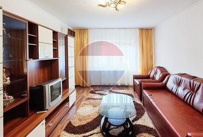 Apartament cu 3 camere semidecomandat, mobilat în Rogerius