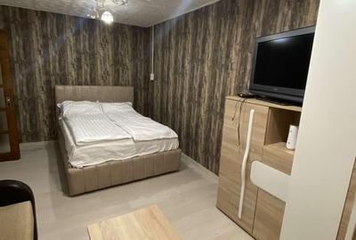 Apartament cu 3 camere decomandat în Central - 1