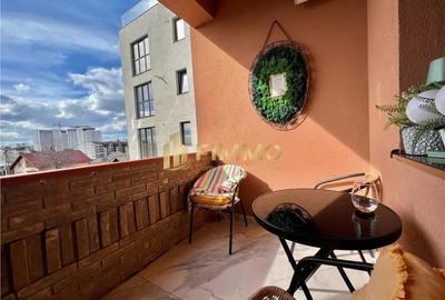 Apartament cu 3 camere, mobilat în Central