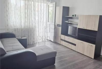 Garsonieră decomandată în Girocului