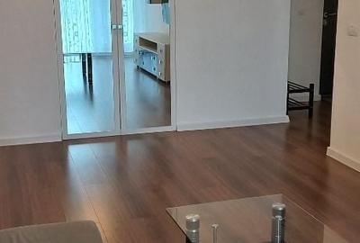 Apartament cu 2 camere decomandat în Calea București