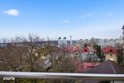 Apartament cu 3 camere în Centru Civic