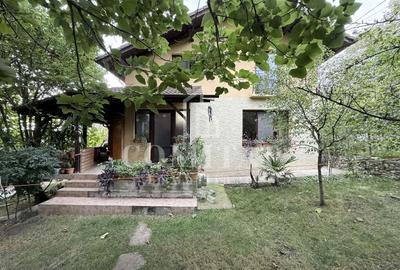 Casă individuală cu 3 camere cu Canalizare în Grigorescu - 1