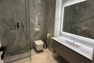 Apartament cu 3 camere în Central - 1