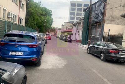 Teren de 213 mp, în Central