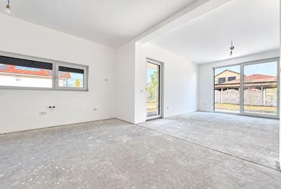 Duplex cu 4 camere cu Canalizare în Dumbrăvița