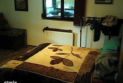 Casă cu 4 camere cu Teren 750 Mp în Central