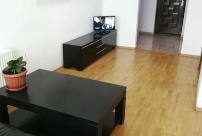 Apartament cu 2 camere decomandat în UTA - 8