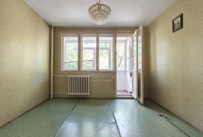 Apartament cu 4 camere semidecomandat în Gorjului