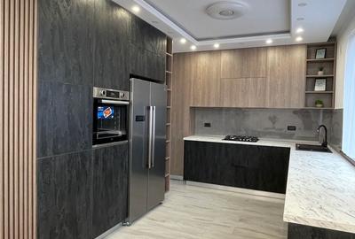 Duplex cu 5 camere cu Canalizare în Valea Adâncă