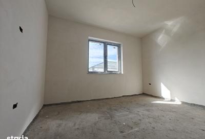 Casă cu 4 camere cu Teren 411 Mp în Clinceni