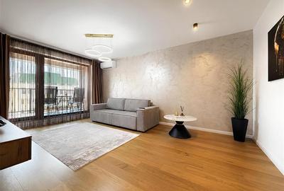 Apartament cu 2 camere decomandat, mobilat în Central