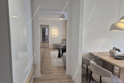 Apartament cu 3 camere semidecomandat în Circumvalațiunii