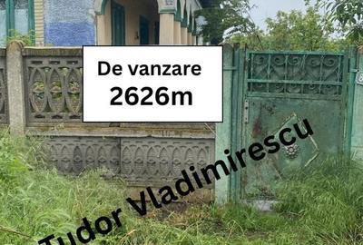 Casă cu 4 camere în Tudor Vladimirescu - 1