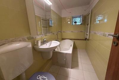 Apartament cu 2 camere decomandat în 13 Septembrie