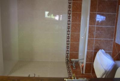Apartament cu 4 camere decomandat în Cioplea - 2