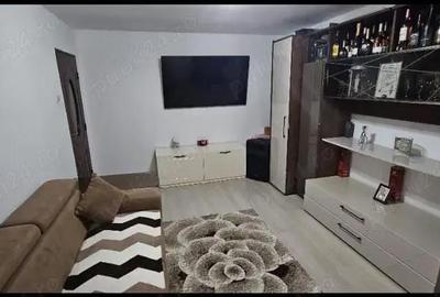 Apartament cu 2 camere decomandat în Tineretului - 2