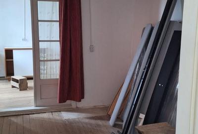 Casă cu 4 camere cu Teren 496 Mp în Afumați