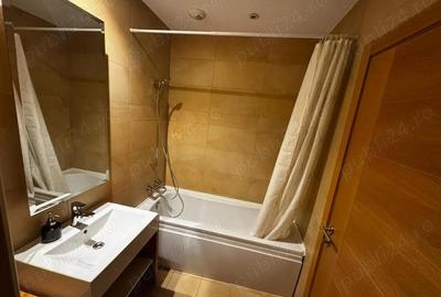 Apartament cu 3 camere decomandat în Dristor